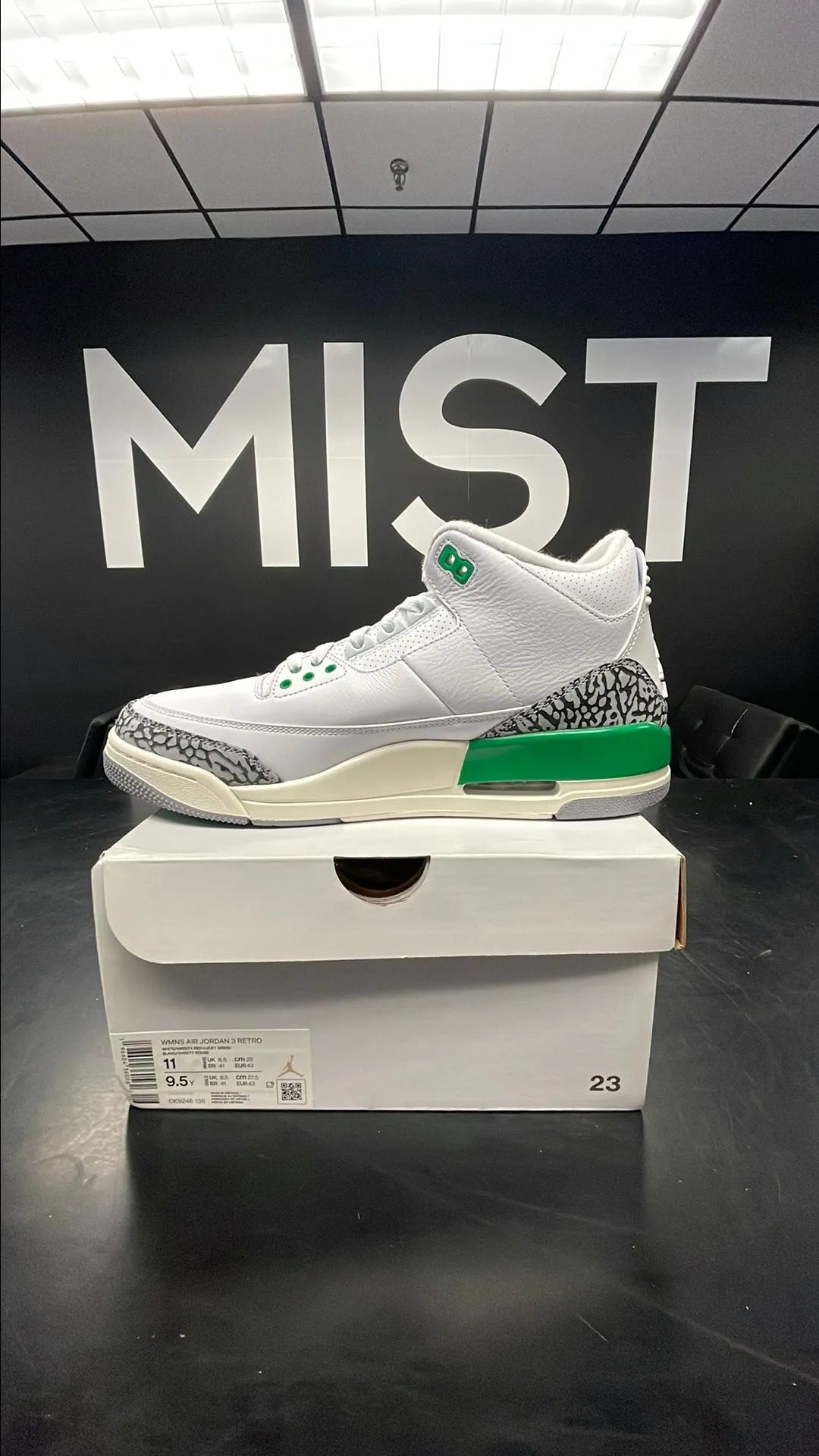 Jordan 3s - Lucky Green | Size 9.5M