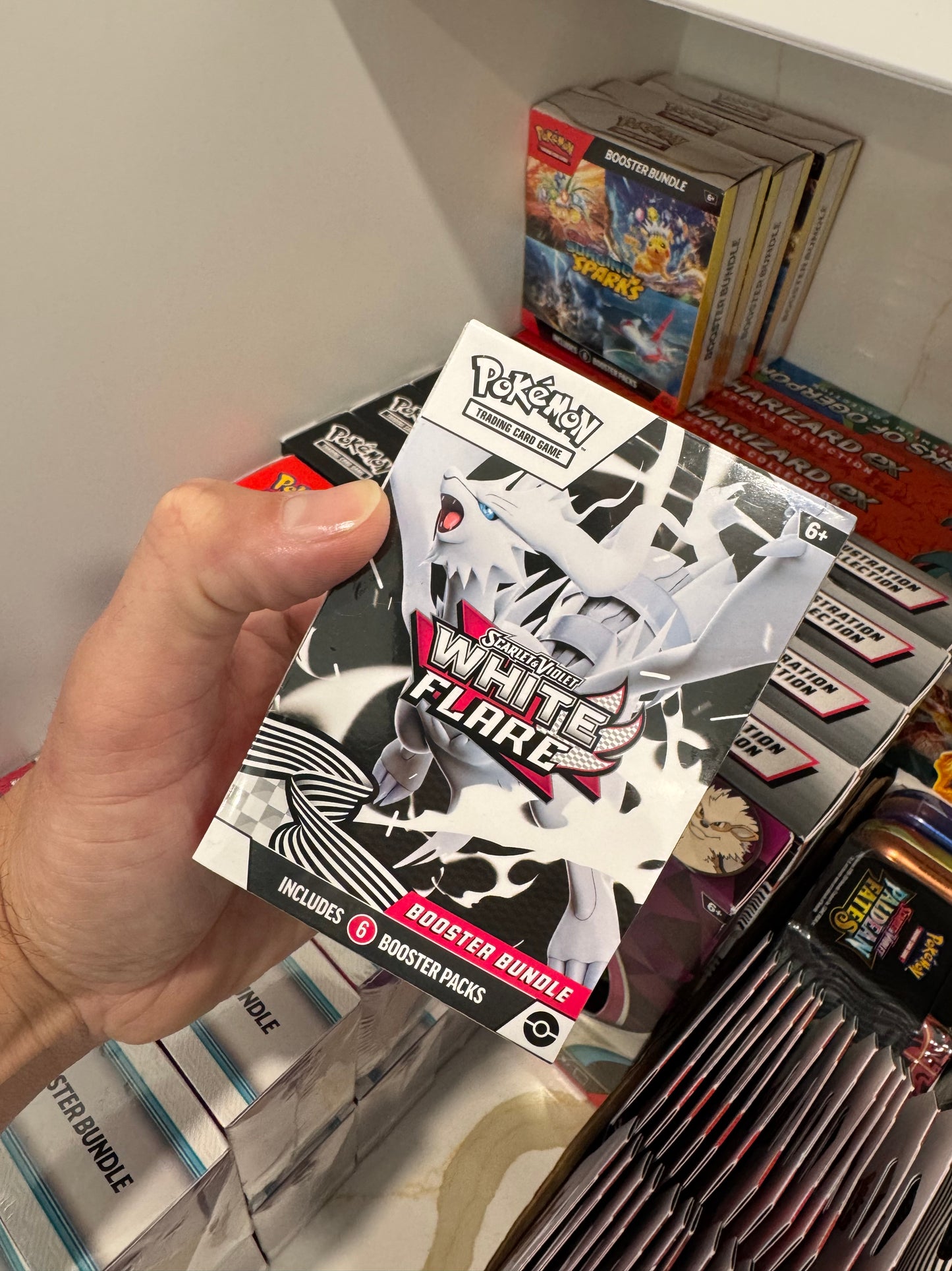 Pokemon Scarlet & Violet WHITE FLARE Booster Bundle 2025
