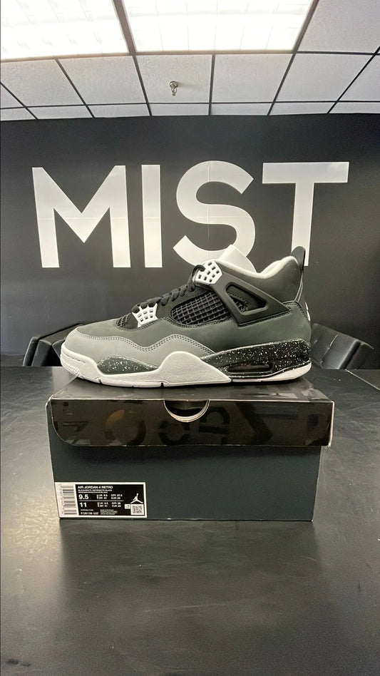 Air Jordan 4 - Fear | Size 9.5M