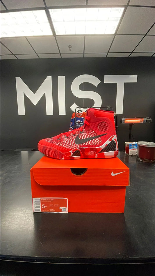 Kobe 9 Elite Protro - Christmas | Size 5Y