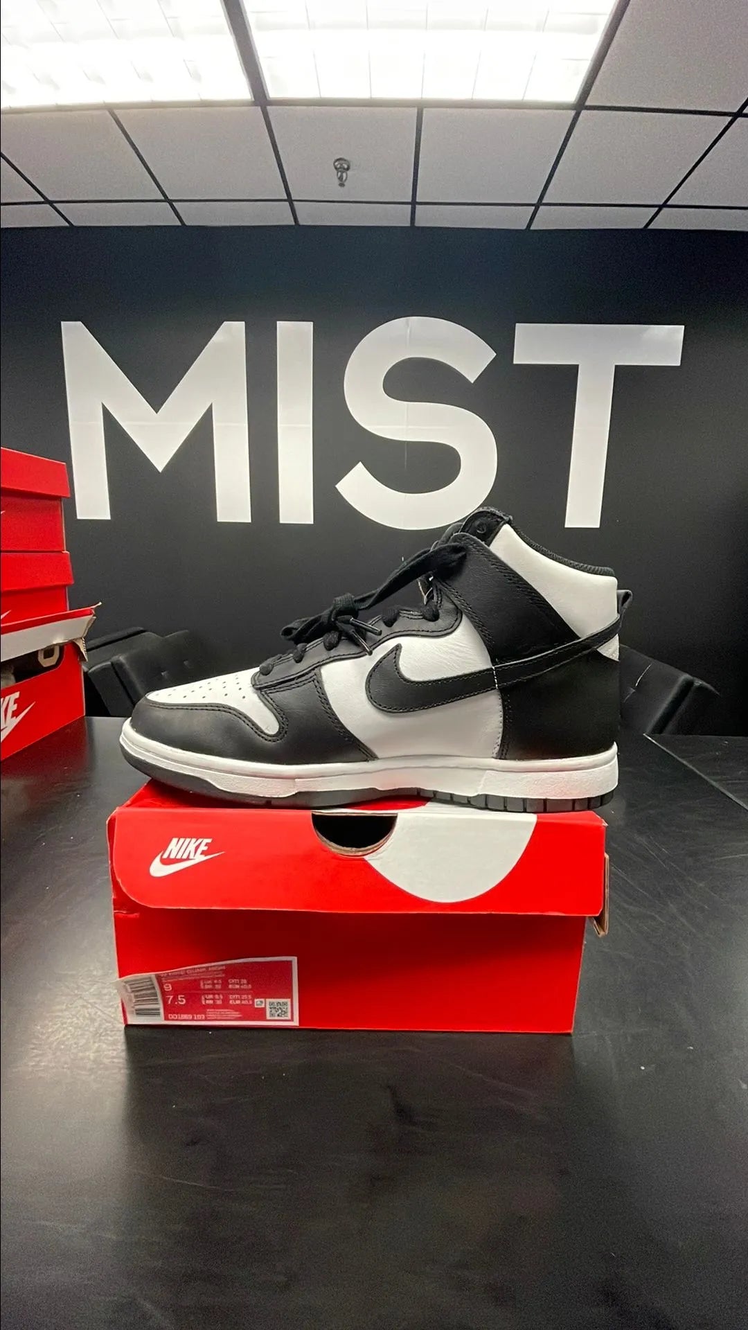 Nike Dunk High - Panda | Size 7.5M