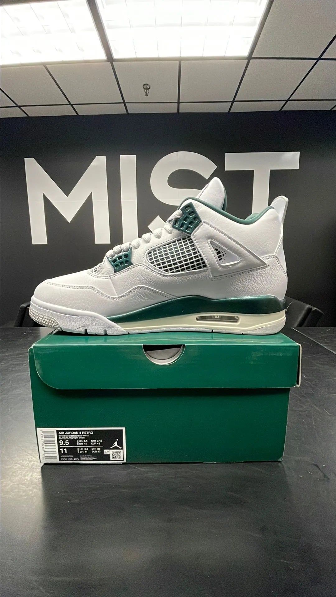 Jordan 4 - Oxidized Green | Size 9.5M