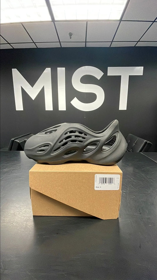 Adidas Yeezy Foam Runner - Onyx | Size 3Y