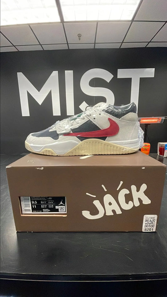 Travis Scott University Red | Size 9.5M