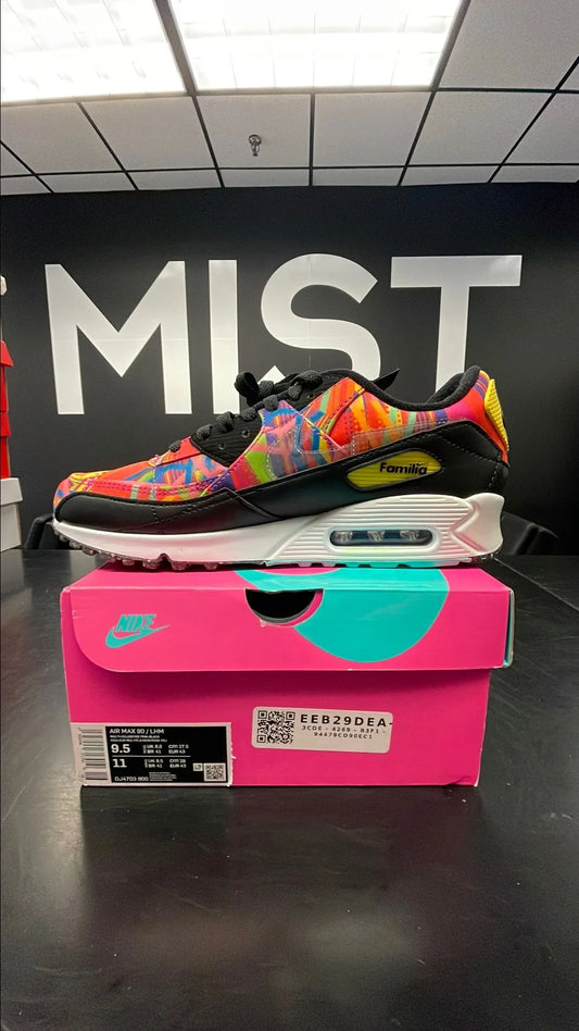 Air Max 90s - Familia | Size 9.5M